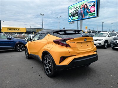 2018 Toyota C-HR - Thumbnail