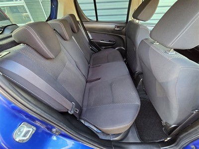 2013 Suzuki SWIFT - Thumbnail