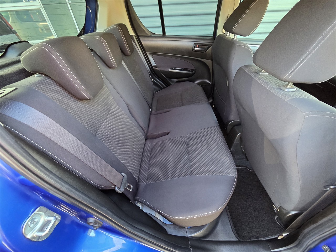 2013 Suzuki SWIFT