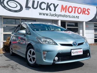 2012 Toyota Prius - Thumbnail