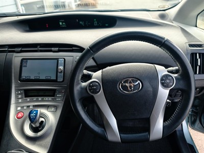 2012 Toyota Prius - Thumbnail