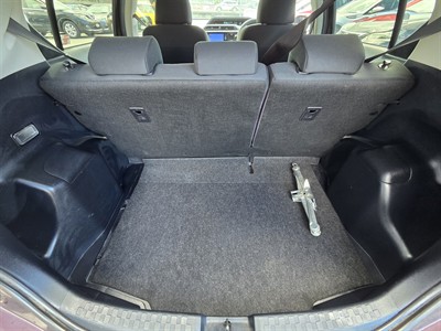 2014 Toyota Aqua - Thumbnail