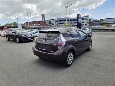 2014 Toyota Aqua - Thumbnail