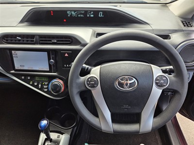 2014 Toyota Aqua - Thumbnail