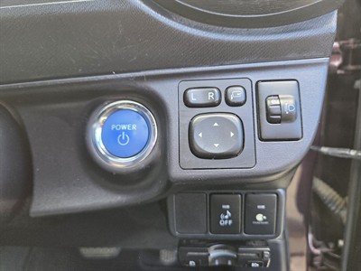 2014 Toyota Aqua - Thumbnail