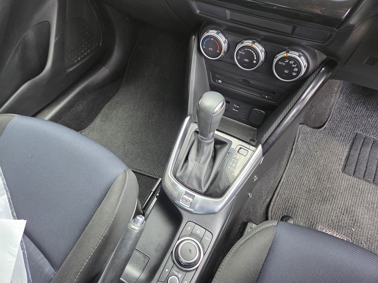 2015 Mazda Demio