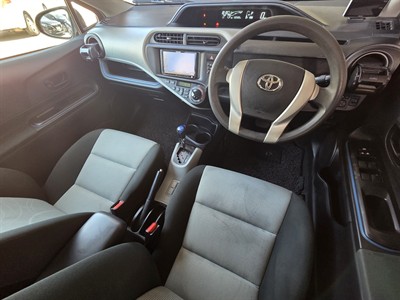 2014 Toyota Aqua - Thumbnail