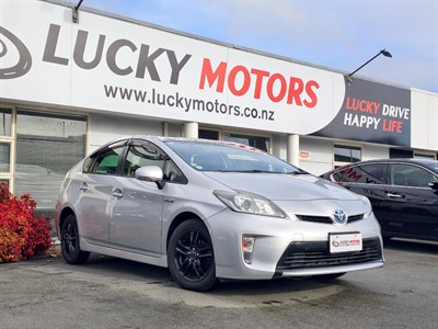 2012 Toyota Prius - Thumbnail