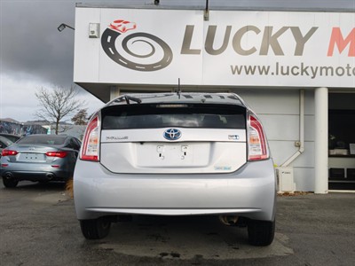 2012 Toyota Prius - Thumbnail