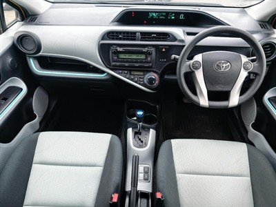 2013 Toyota Aqua - Thumbnail