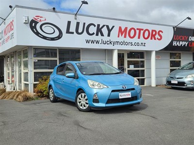 2012 Toyota Aqua - Thumbnail