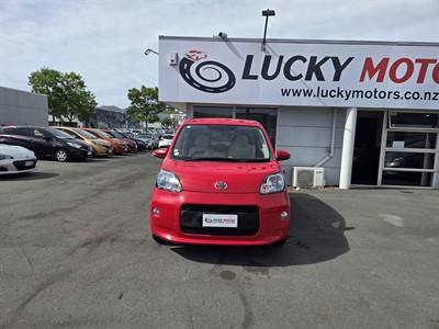 2014 Toyota Porte - Thumbnail