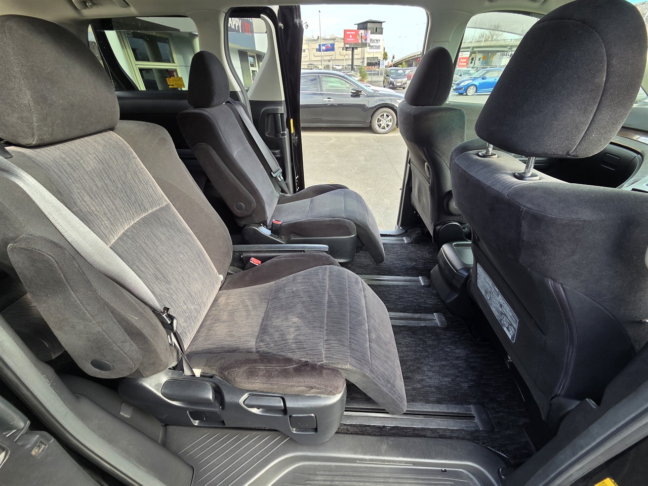 2013 Toyota Alphard