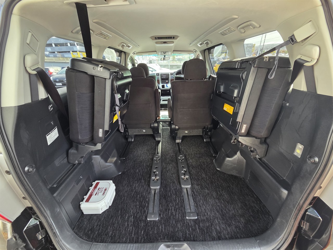 2013 Toyota Alphard