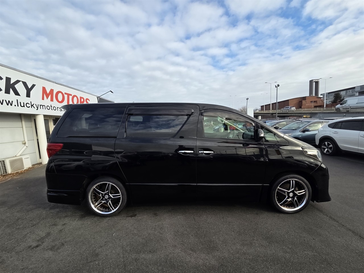 2013 Toyota Alphard