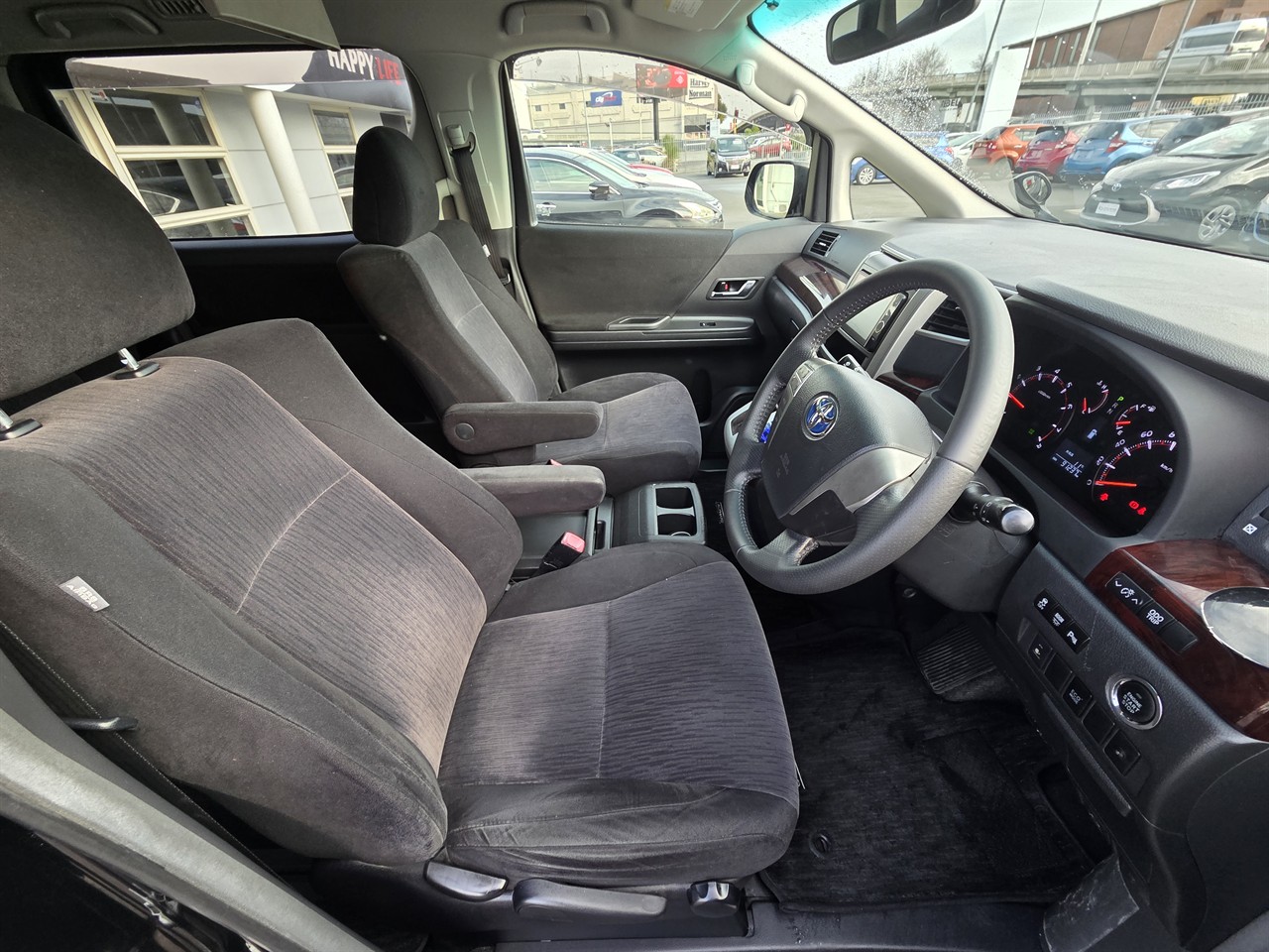 2013 Toyota Alphard