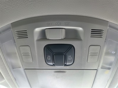 2013 Toyota Alphard - Thumbnail