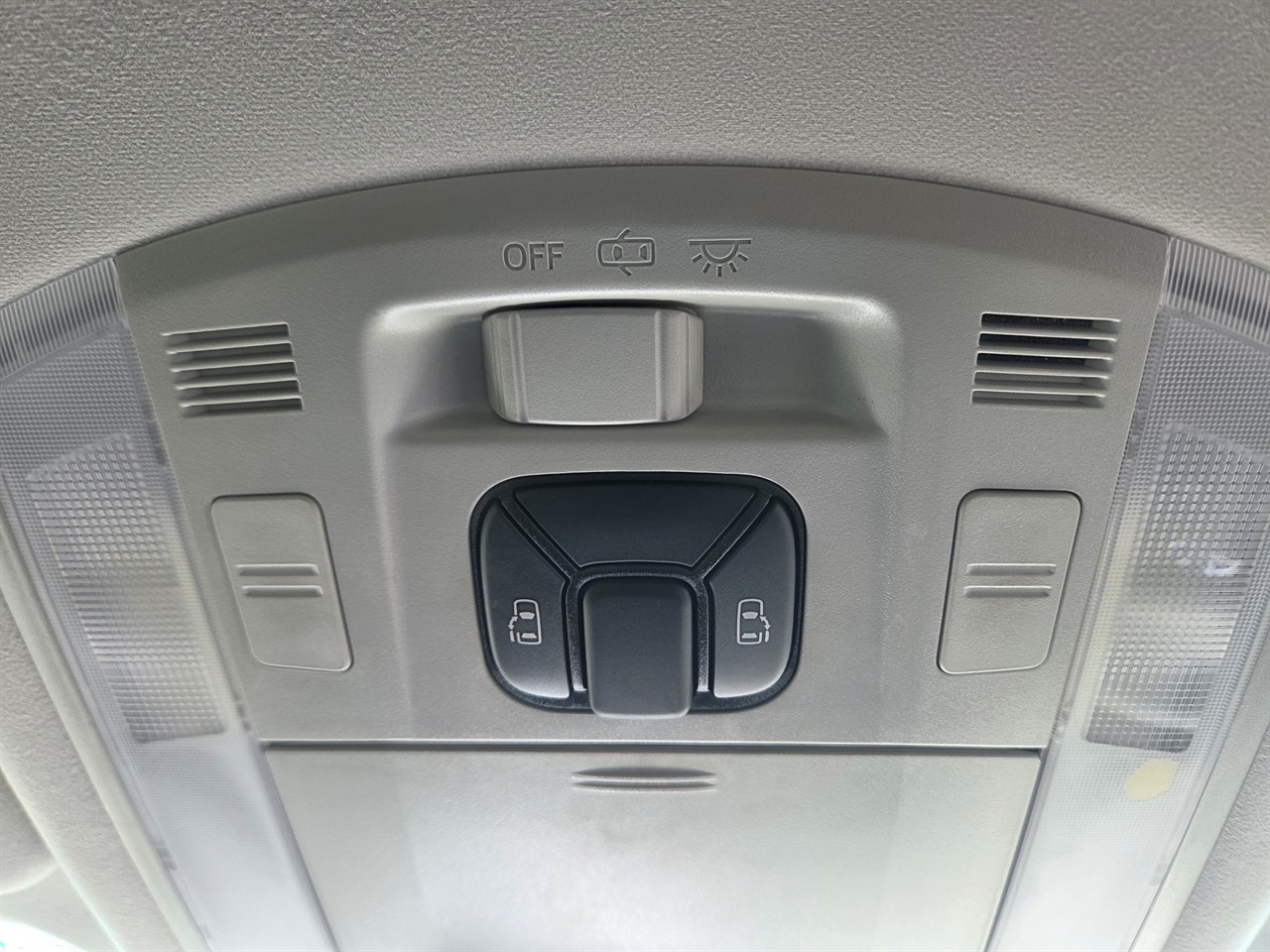2013 Toyota Alphard