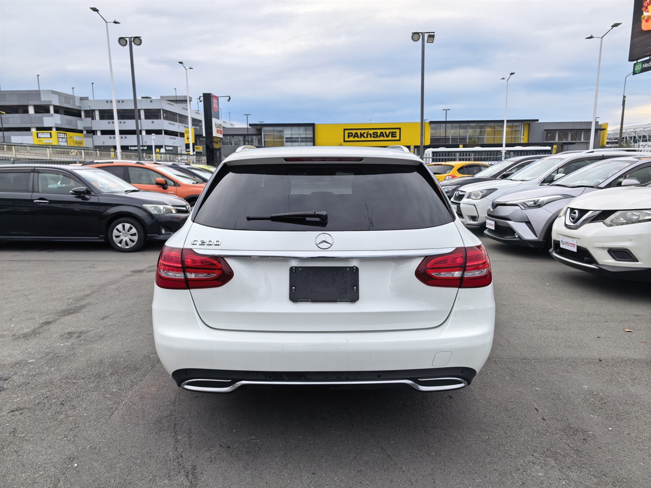 2015 Mercedes-Benz C200