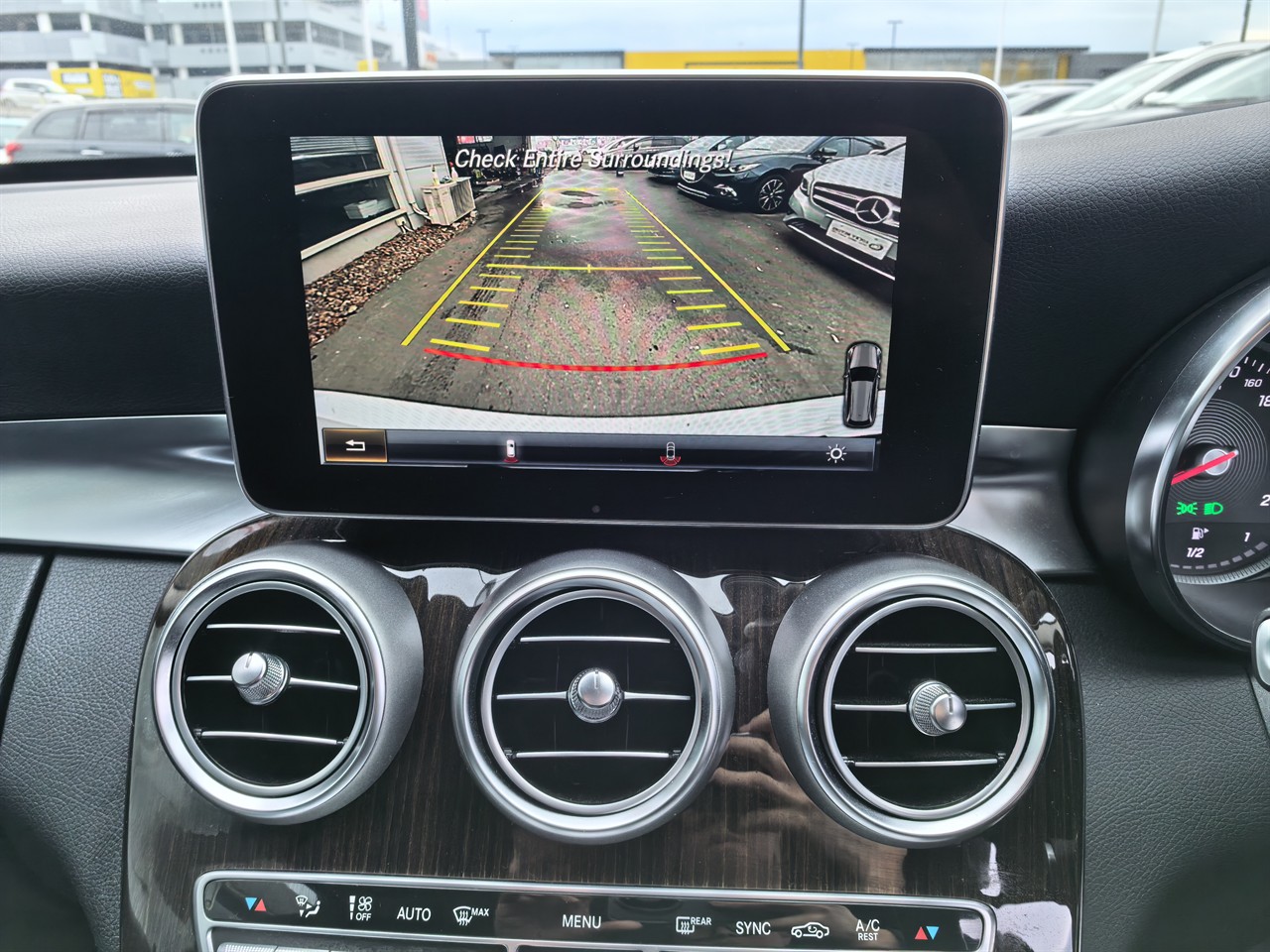 2015 Mercedes-Benz C200
