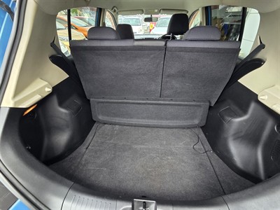 2004 Nissan Tiida - Thumbnail