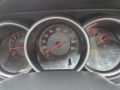 2004 Nissan Tiida - Thumbnail