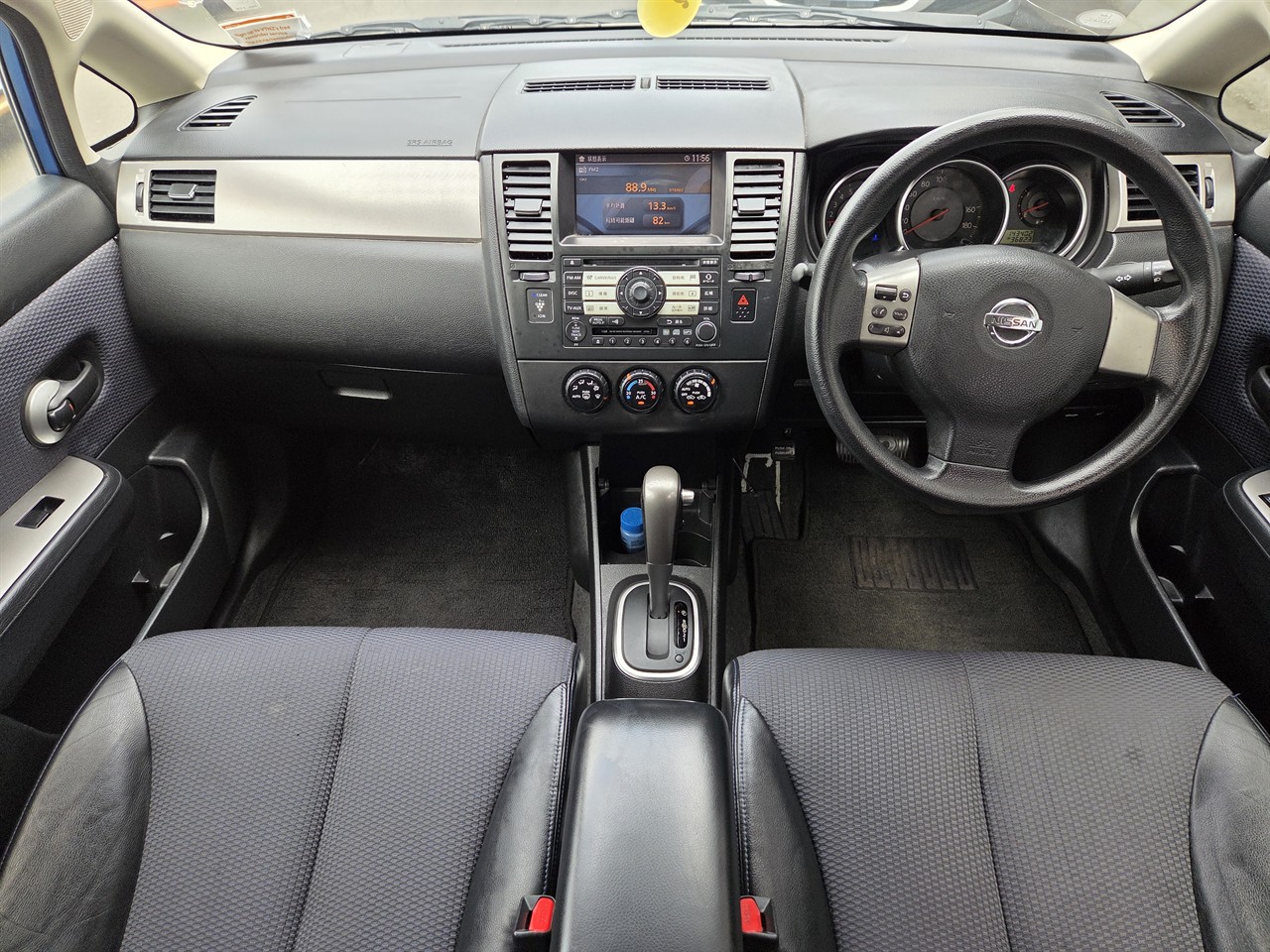 2004 Nissan Tiida