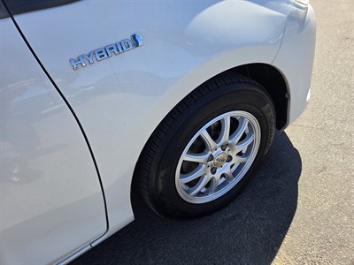 2017 Toyota Vitz - Thumbnail