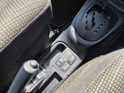 2017 Toyota Vitz - Thumbnail