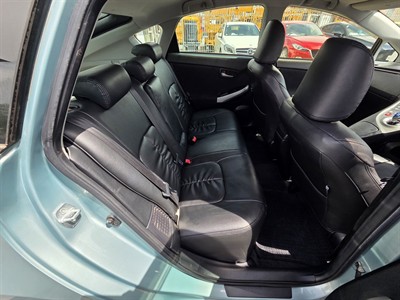 2012 Toyota Prius - Thumbnail