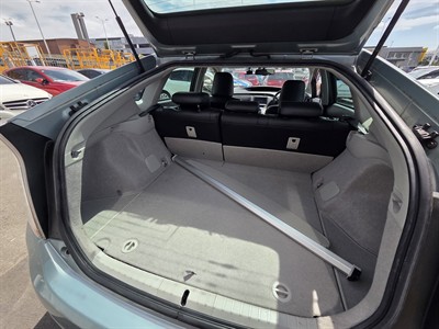 2012 Toyota Prius - Thumbnail