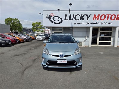 2012 Toyota Prius - Thumbnail