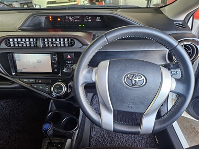 2016 Toyota Aqua - Thumbnail
