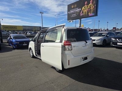 2015 Toyota Spade - Thumbnail