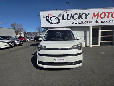 2015 Toyota Spade - Thumbnail