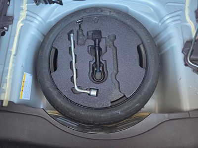 2015 Toyota Spade - Thumbnail