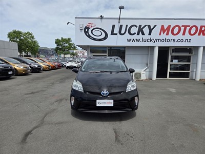 2012 Toyota Prius - Thumbnail