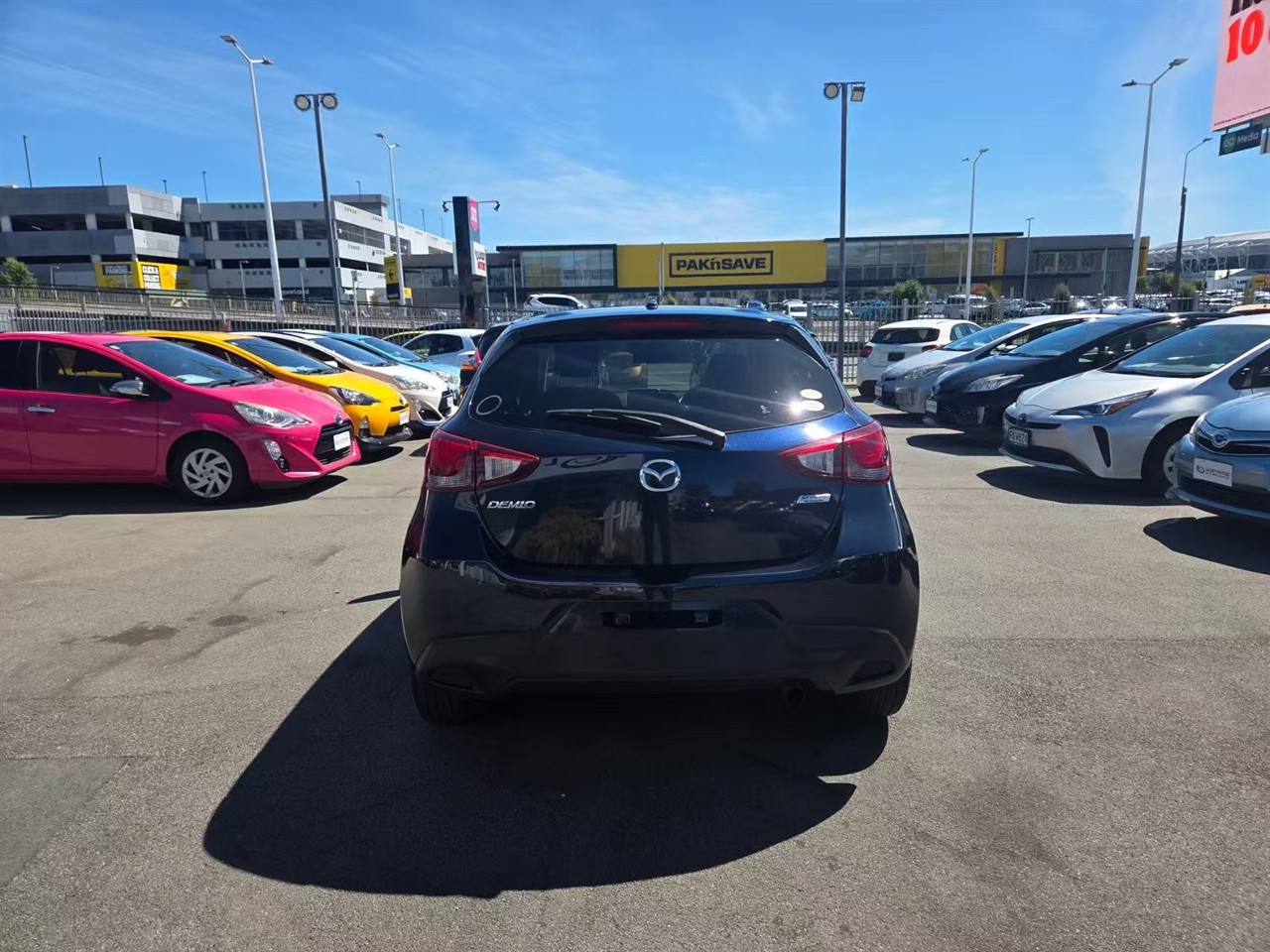 2016 Mazda Demio