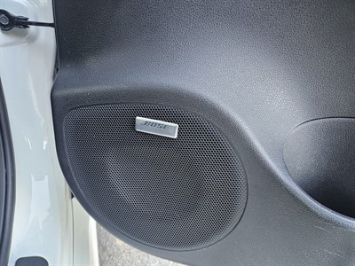 2017 Nissan LEAF - Thumbnail