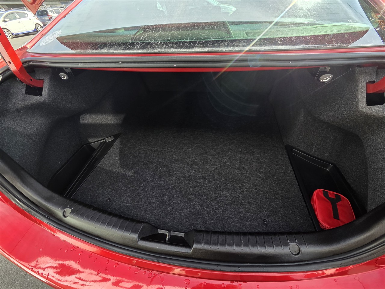 2012 Mazda Atenza