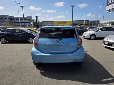 2012 Toyota Aqua - Thumbnail