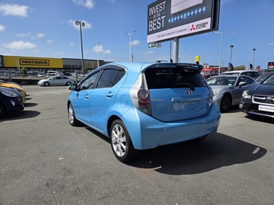 2012 Toyota Aqua - Thumbnail