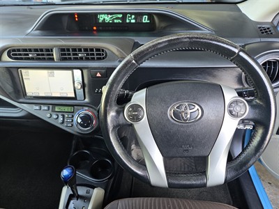 2012 Toyota Aqua - Thumbnail