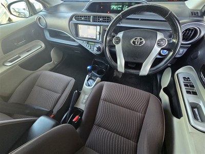 2012 Toyota Aqua - Thumbnail