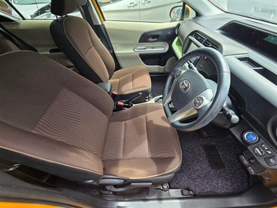 2012 Toyota Aqua - Thumbnail