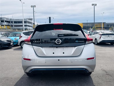 2021 Nissan LEAF - Thumbnail