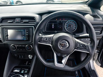 2021 Nissan LEAF - Thumbnail