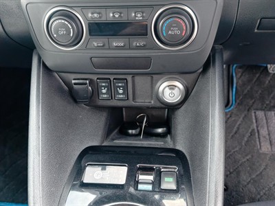 2021 Nissan LEAF - Thumbnail