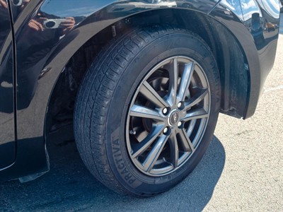 2015 Toyota Porte - Thumbnail