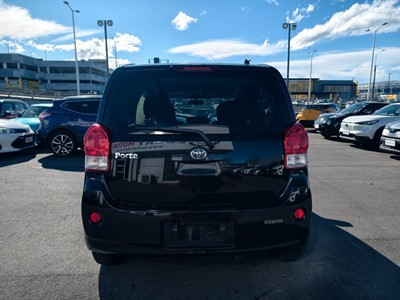 2015 Toyota Porte - Thumbnail